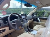 Bán Toyota Land Cruiser Vx sản xuất năm 2016, màu đen