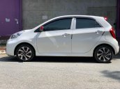 Cần bán Kia Morning SI năm sản xuất 2017, màu trắng còn mới
