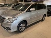 Cần bán lại xe Toyota Innova 2.0G đời 2016, màu bạc  