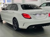 Mercedes C300 AMG 2020, màu trắng, nhập khẩu