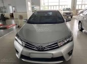 Bán Toyota Corolla Altis năm 2017, màu bạc số sàn