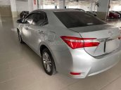 Bán Toyota Corolla Altis năm 2017, màu bạc số sàn