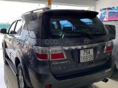 Bán Toyota Fortuner năm sản xuất 2009, màu xám xe gia đình