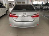 Cần bán Toyota Corolla Altis sản xuất năm 2017 số sàn