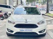 Cần bán Ford Focus Trend đời 2018, màu trắng, giá 565tr