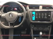 Tiguan Luxury màu xanh rêu ưu đãi trước bạ + tặng phụ kiện đặc biệt - hỗ trợ NH tối đa, đủ màu, giao ngay, LH. Ms Uyên