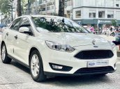 Cần bán Ford Focus Trend đời 2018, màu trắng, giá 565tr