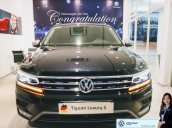 Volkswagen Tiguan Luxury S màu đen - KM cực tốt - giao ngay