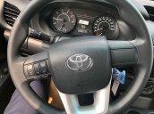Cần bán Toyota Hilux 2.4E 4x2 AT đời 2020, màu trắng, nhập khẩu