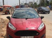 Cần bán gấp Ford Fiesta sản xuất 2018, màu đỏ