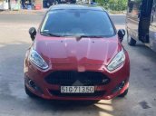 Cần bán gấp Ford Fiesta sản xuất 2018, màu đỏ