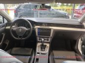 Passat Bluemotion màu bạc, giảm ngay 177 triệu + quà tặng và phụ kiện khác, hỗ trợ ngân hàng lên đến 90%, LH ngay Ms Uyên