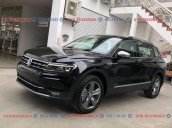 Ưu đãi phí trước bạ + quà tặng phụ kiện chính hãng Tiguan Luxury 2.0TSI màu đen - nội thất kem sang trọng, LH Ms Uyên