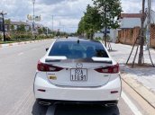 Cần bán Mazda 3 đời 2016, màu trắng 