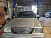 Bán Toyota Crown sản xuất năm 1993, màu bạc, nhập khẩu còn mới, giá 160tr