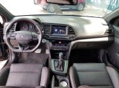 Bán Hyundai Elantra năm sản xuất 2018, màu đen 