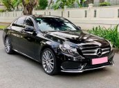 Bán xe Mercedes C300 đời 2018, màu đen còn mới