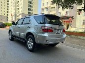 Cần bán Toyota Fortuner V 2009, màu bạc còn mới giá cạnh tranh