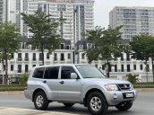 Chính chủ bán xe Mitsubishi Pajero sản xuất 2005, màu bạc, xe nhập khẩu