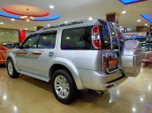 Cần bán xe Ford Everest sản xuất năm 2014, màu bạc chính chủ