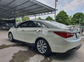 Bán ô tô Hyundai Sonata 2.0 đời 2010, màu bạc, nhập khẩu 