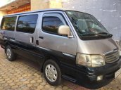 Xe Toyota Hiace đời 2002, màu xám