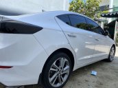 Cần bán lại xe Hyundai Elantra năm sản xuất 2017, màu trắng, nhập khẩu