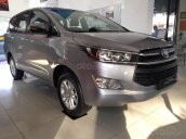 Cần bán Toyota Innova 2.0E 2020, số sàn, màu bạc