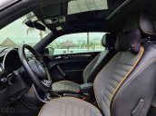Cần bán xe Volkswagen Beetle Dune 2.0 đời 2018, màu trắng, nhập khẩu nguyên chiếc