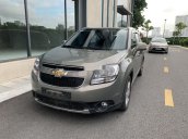 Cần bán gấp Chevrolet Orlando sản xuất 2017, màu xám xe gia đình  