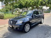 Xe Mercedes GLK300 đời 2009, màu đen còn mới