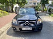 Xe Mercedes GLK300 đời 2009, màu đen còn mới