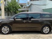 Cần bán lại xe Kia Sedona sản xuất 2015, màu đen còn mới, 715tr