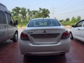 Bán ô tô Mitsubishi Attrage đời 2015, giá 200tr xe đẹp long lanh như mới