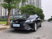 Cần bán Toyota Camry 2.5 Q năm sản xuất 2019, màu đen, nhập khẩu Thái Lan