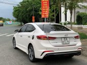 Bán xe Hyundai Elantra năm 2018 giá tốt