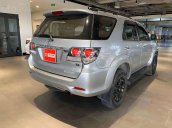 Cần bán lại xe Toyota Fortuner G năm 2015, màu bạc  