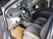 Cần bán lại xe Toyota Vios sản xuất năm 2011, màu bạc xe gia đình, giá 285tr