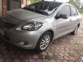 Cần bán lại xe Toyota Vios sản xuất năm 2011, màu bạc xe gia đình, giá 285tr