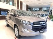 Bán Toyota Innova 2.0E năm sản xuất 2020, màu ghi vàng