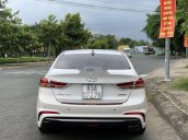 Bán xe Hyundai Elantra năm 2018 giá tốt