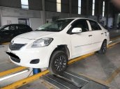 Cần bán Toyota Vios đời 2012, màu trắng, xe nhập, giá tốt