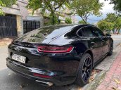 Cần bán gấp Porsche Panamera sản xuất 2018, màu đen, xe nhập còn mới