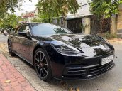 Cần bán gấp Porsche Panamera sản xuất 2018, màu đen, xe nhập còn mới