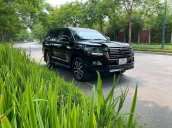 Cần bán gấp Toyota Land Cruiser năm sản xuất 2017, màu đen, nhập khẩu