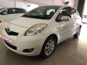 Cần bán Toyota Yaris 2012, màu trắng, nhập khẩu, giá chỉ 389tr