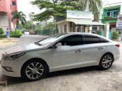 Cần bán gấp Hyundai Sonata đời 2016, màu trắng, nhập khẩu nguyên chiếc