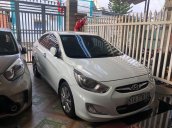 Cần bán Hyundai Accent năm 2012, màu trắng, nhập khẩu 