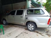 Cần bán gấp Toyota Hilux năm sản xuất 2011, màu bạc, nhập khẩu nguyên chiếc chính chủ