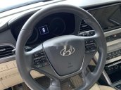 Cần bán xe Hyundai Sonata sản xuất 2016, màu trắng, nhập khẩu nguyên chiếc